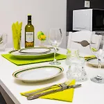 Апартаменты Radiant Retreat - Bright 1bd Haven In By Flat Mаnager