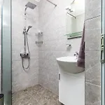 Апартаменты Radiant Retreat - Bright 1bd Haven In By Flat Mаnager