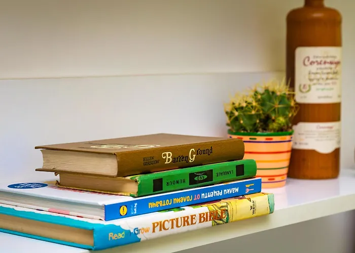 Lägenhet Radiant Retreat - Bright 1bd Haven In By Flat Mаnager