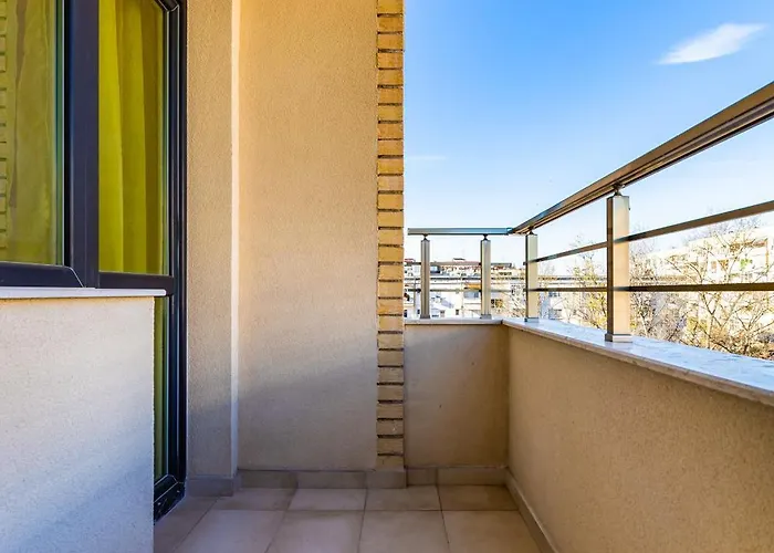 Radiant Retreat - Bright 1bd Haven In By Flat Mаnager Plovdiv