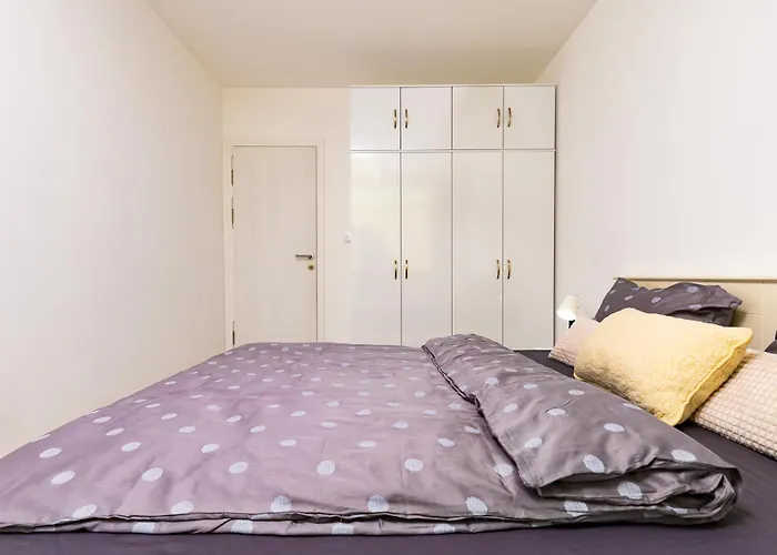 Radiant Retreat - Bright 1bd Haven In By Flat Mаnager *