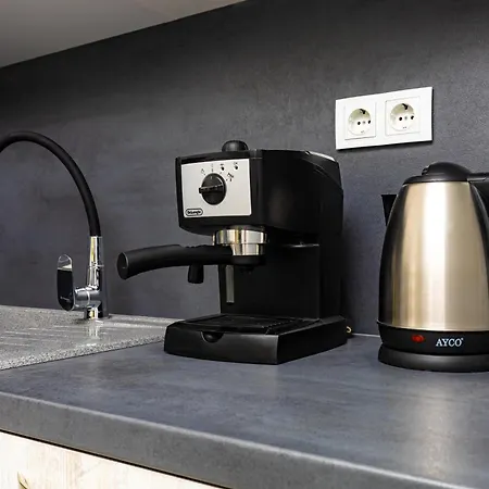 Апартамент Radiant Retreat - Bright 1bd Haven In By Flat Mаnager