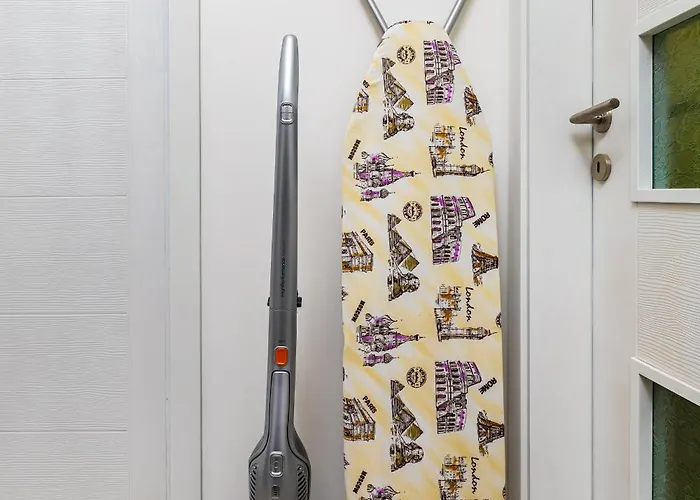 Apartment Radiant Retreat - Bright 1bd Haven In By Flat Mаnager Plovdiv