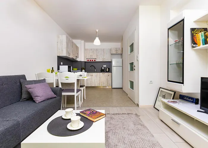 Apartment Radiant Retreat - Bright 1bd Haven In By Flat Mаnager Plovdiv