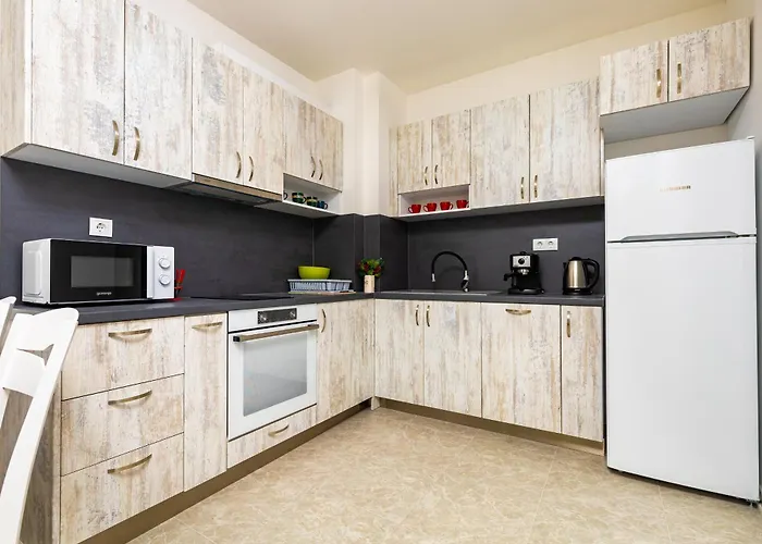 Radiant Retreat - Bright 1bd Haven In By Flat Mаnager * Plovdiv